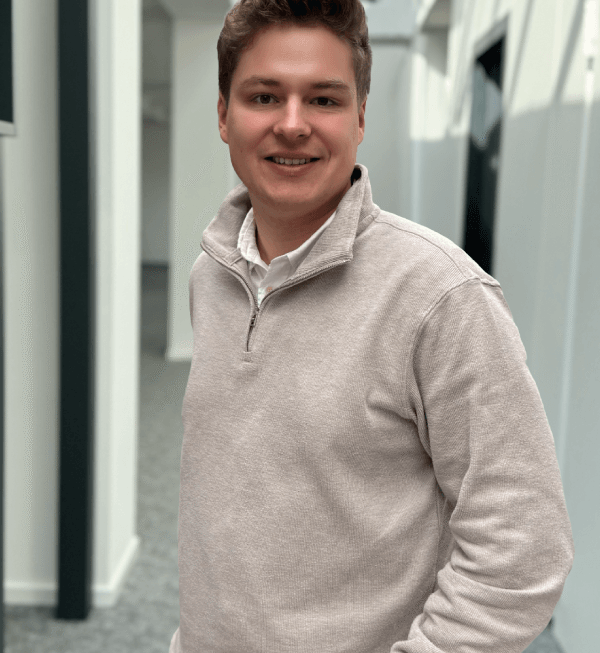 Connected FUTURY Universe: Sales funnel development, acquisition of industry and project partners, Salesforce structure