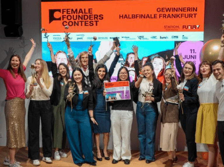 Mit 200 Gästen und zehn Gründerinnen schafft das Event von Futury und STATION Sichtbarkeit und Netzwerk für weibliches Unternehmertum