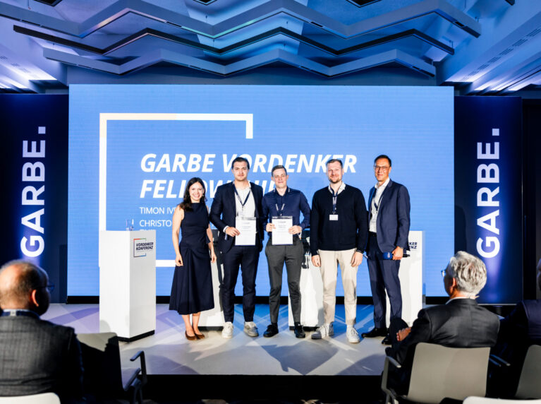 • reperks und Christoph Ehler als erste Stipendiaten des Förderprogramms „Futury Vordenker Fellowship powered by GARBE“ ausgezeichnet • Die Projekte automatisieren Nebenkostenabrechnungen mit KI und entwickeln Machine-Learning-Modelle für die Immobilienbewertung • Gewinner erhalten finanzielle Förderung, zwölfmonatiges Executive Mentoring durch GARBE sowie Zugang zum Innovationsökosystem von Futury