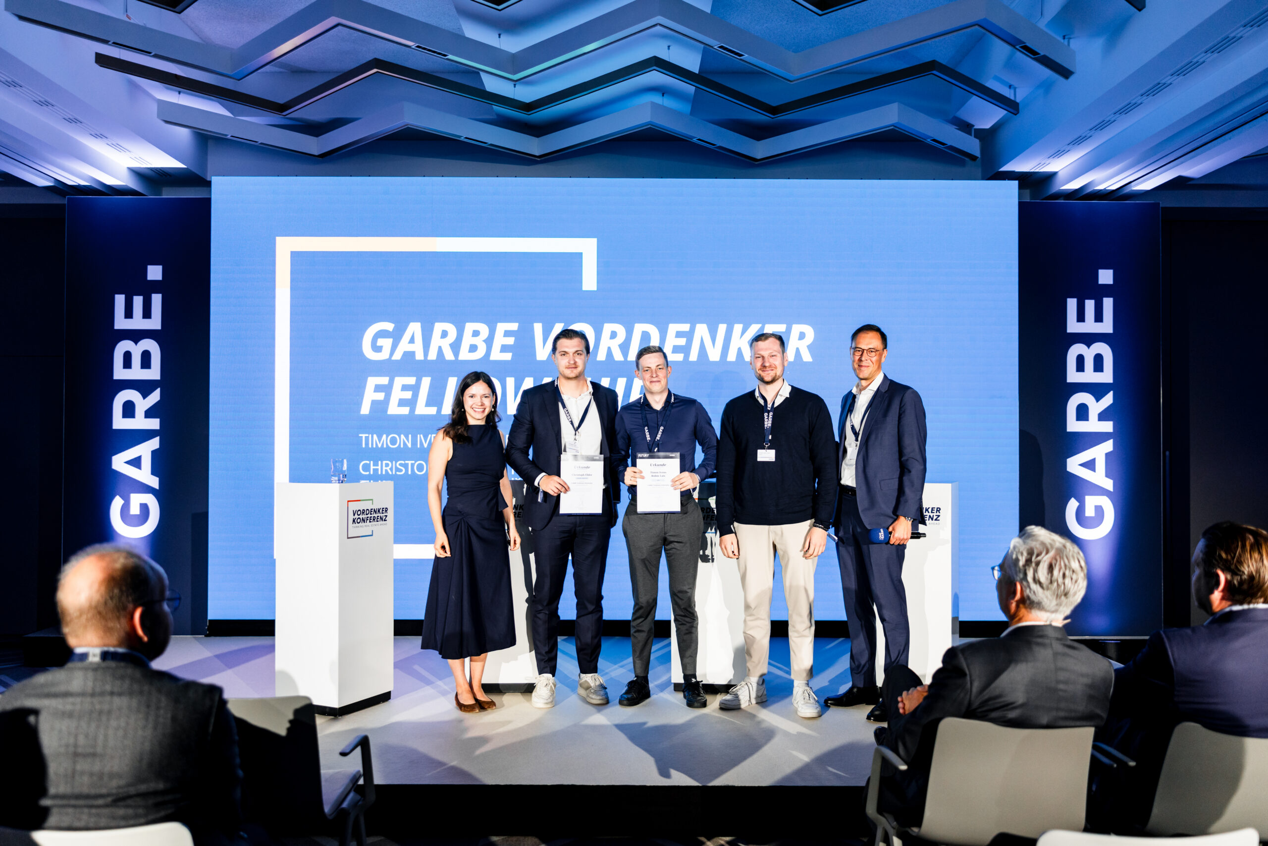 • reperks und Christoph Ehler als erste Stipendiaten des Förderprogramms „Futury Vordenker Fellowship powered by GARBE“ ausgezeichnet • Die Projekte automatisieren Nebenkostenabrechnungen mit KI und entwickeln Machine-Learning-Modelle für die Immobilienbewertung • Gewinner erhalten finanzielle Förderung, zwölfmonatiges Executive Mentoring durch GARBE sowie Zugang zum Innovationsökosystem von Futury